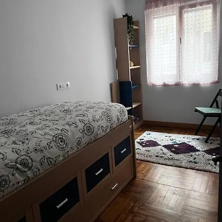 Amplio Piso 110m - Moderno Y 2 Banos - Poniente Апартаменты Хихон