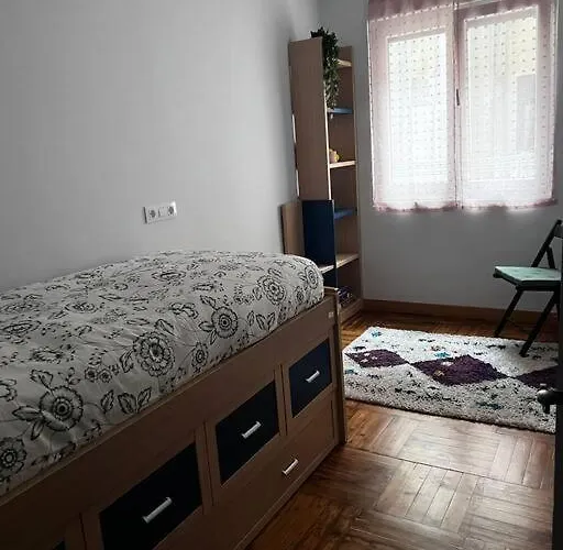 Amplio Piso 110m - Moderno Y 2 Banos - Poniente Апартаменты Хихон